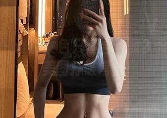 微密圈 – 谁说紫色只适合优雅？金希儿用美图打破常规