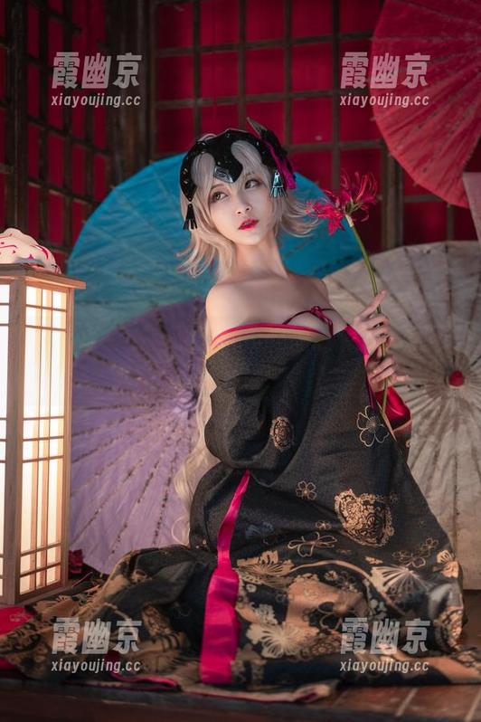 全套写真：铁板烧鬼舞w把透明女仆演绎到极致！