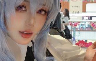看完阿九从不咕咕的艾米莉亚无圣光原图，果然技术才是硬道理，捂脸。