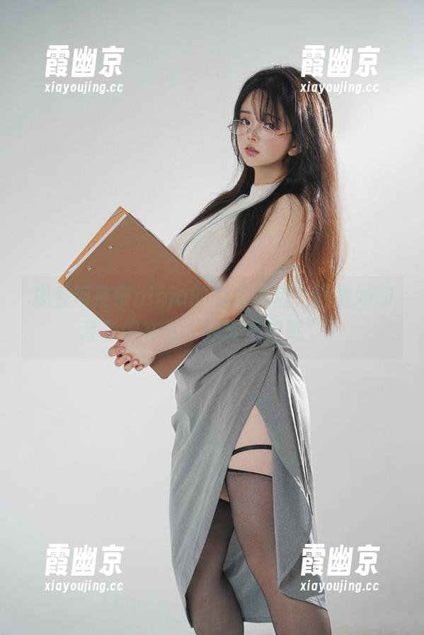 观看阿寨寨ninja的体育课后，图里她的背影像在说“我才不累呢”。