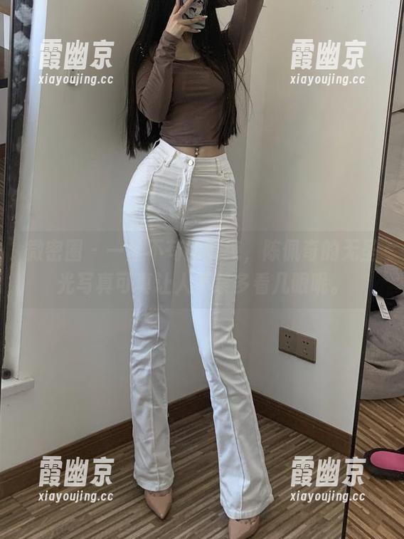 微密圈 - 一丝不苟的清纯，陈佩奇的无圣光写真可真让人不禁多看几眼呢。