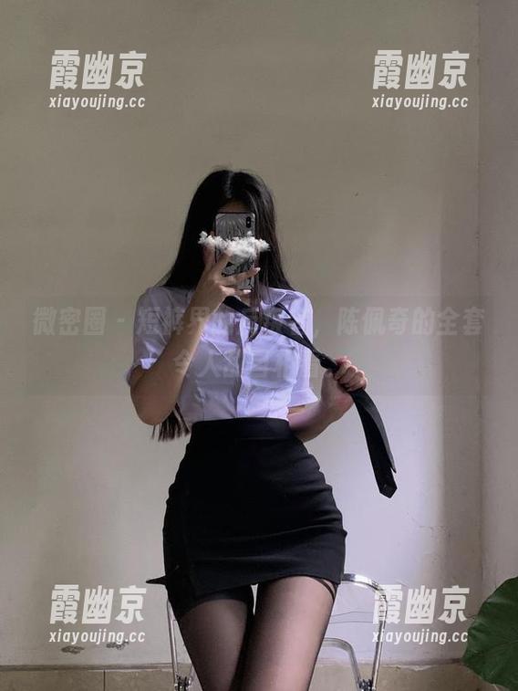 陈佩奇 微密圈 - 短裤界的反叛者,陈佩奇的全套令人刮目相看。