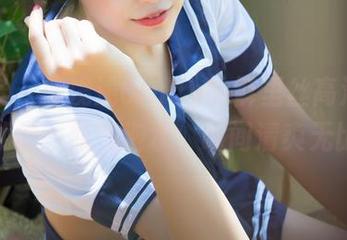 青豆客 – 颜浅浅Cindy的裤里丝高清写真，就像一瓶气泡水，瞬间清爽无比！