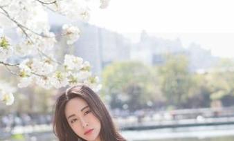 魅妍社 – 萌奈子穿牛仔裤的样子，点击网盘，不看会后悔哟！
