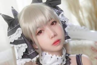 这组写真里魅瞳meroko的眼神，居然比柴郡旗袍本身还让人沉迷？