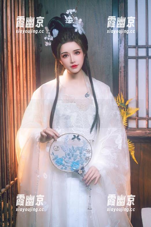 谁能想到，鹿八岁baby和白色的结合能产生这种图包？原图来袭！